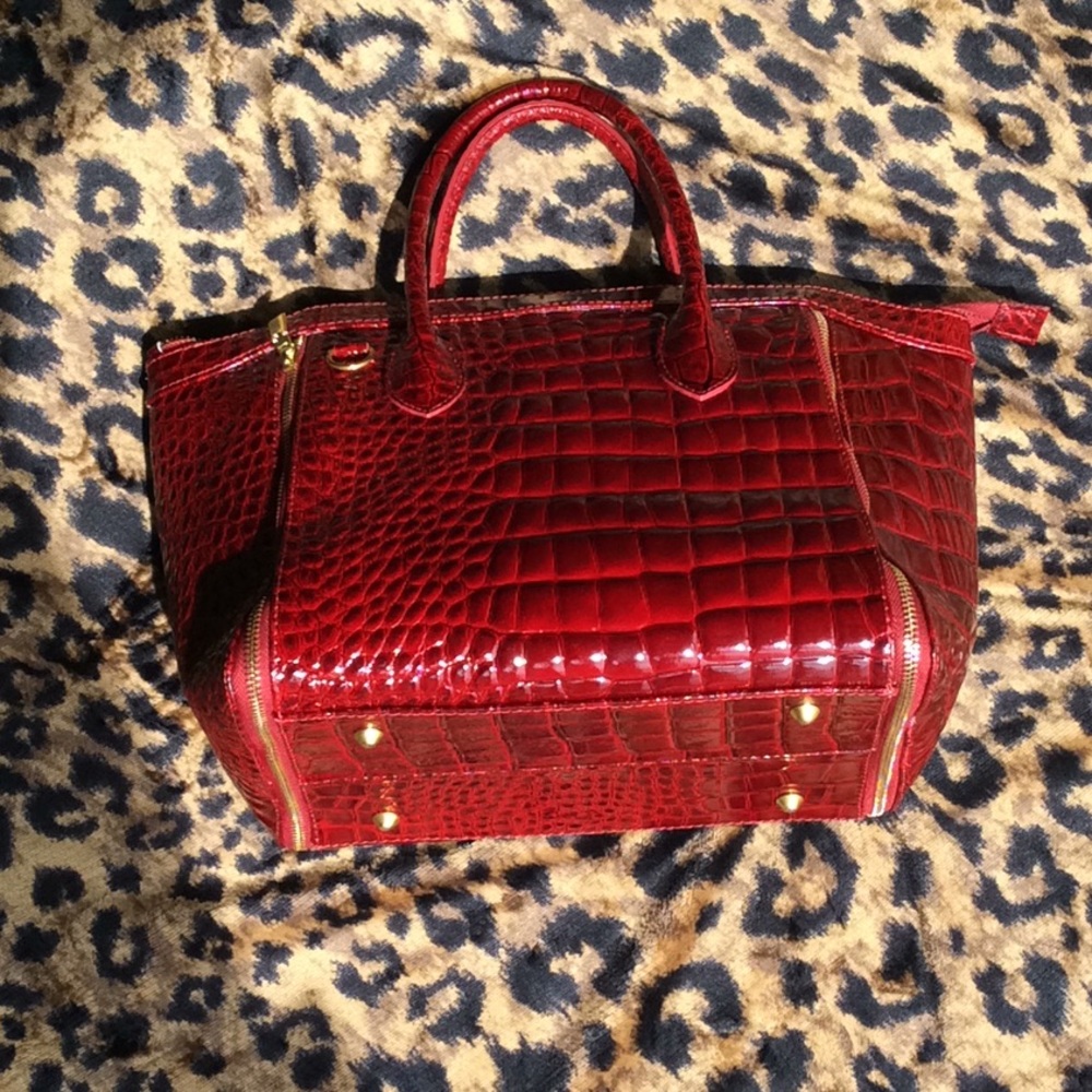 🌹 Leather Handbag 👠 - Picture 3 of 4